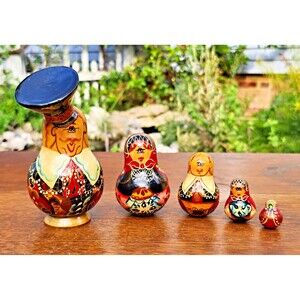 Vintage 1990s Authentic Russian Matryoshka Nesting Dolls 5pc Hand Painted Wood